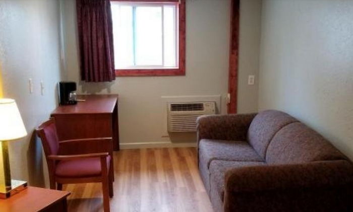 Wolds Motel - Web Listing Photo (newer photo)